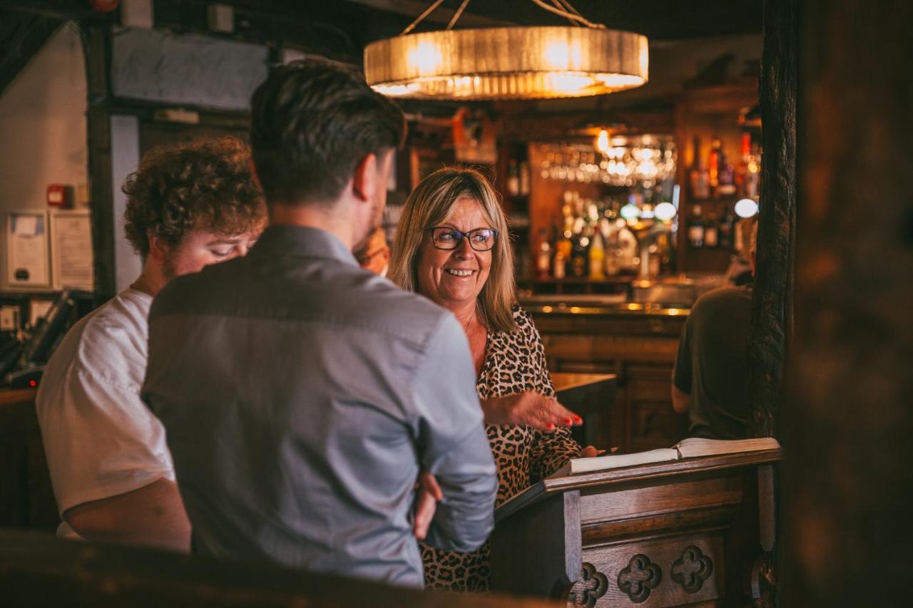 Rose & Crown Inn Knutsford Exterior photo